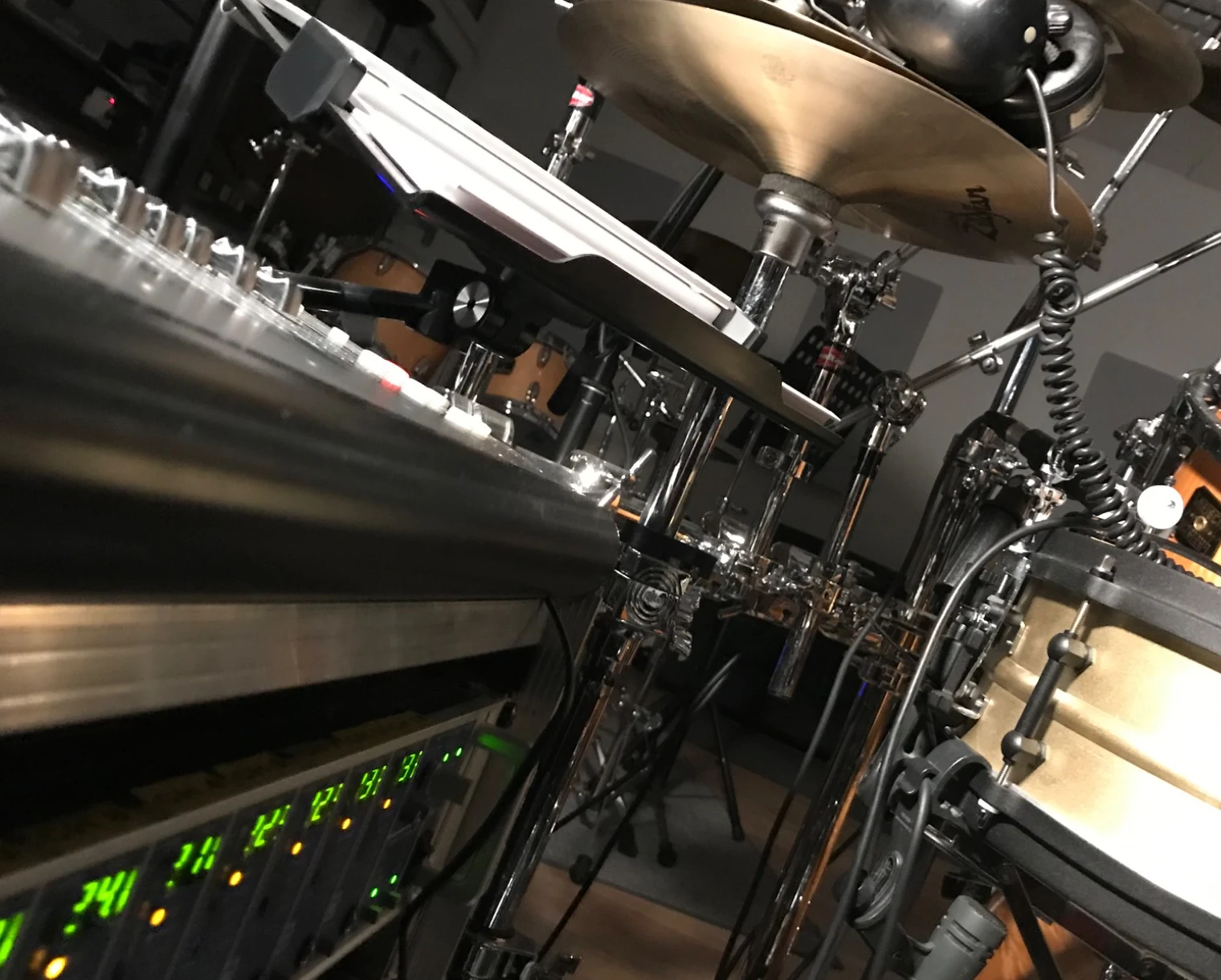 Aufnahmesituation am Drumset im Studio